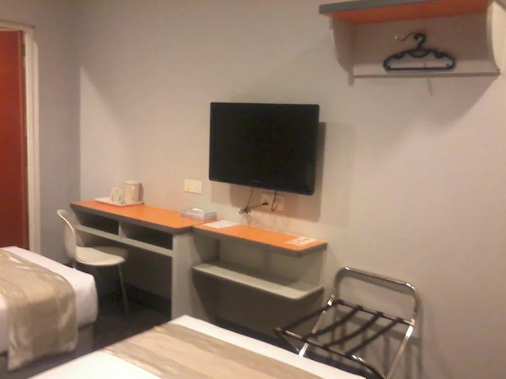 Swing & Pillows - Kl Sg Besi Formerly Known As U Pac Hotel Kuala Lumpur Ma­lay­sia